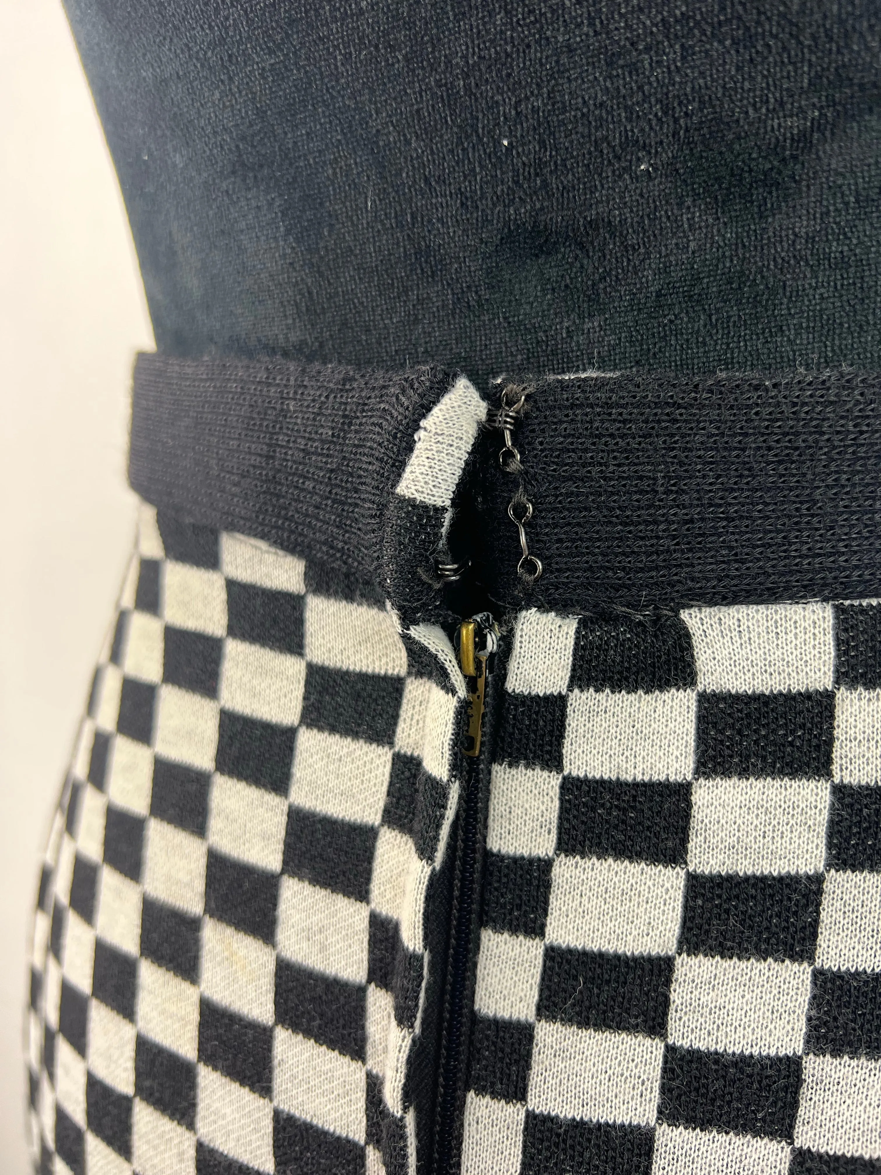 60s Mod Checkerboard Knit Pencil Skirt - AU8