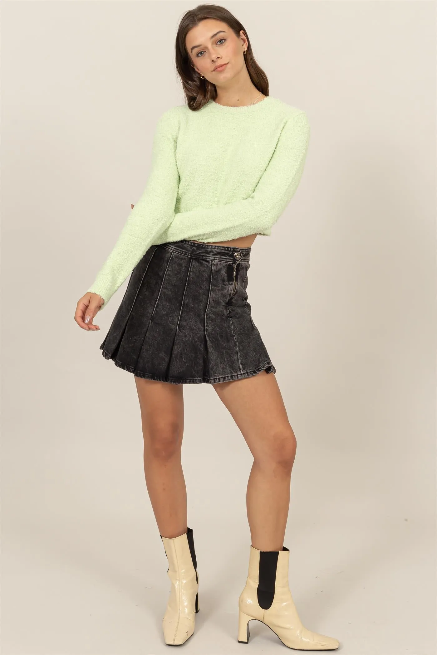 HF24F330-Padded Shoulder Cropped Sweater