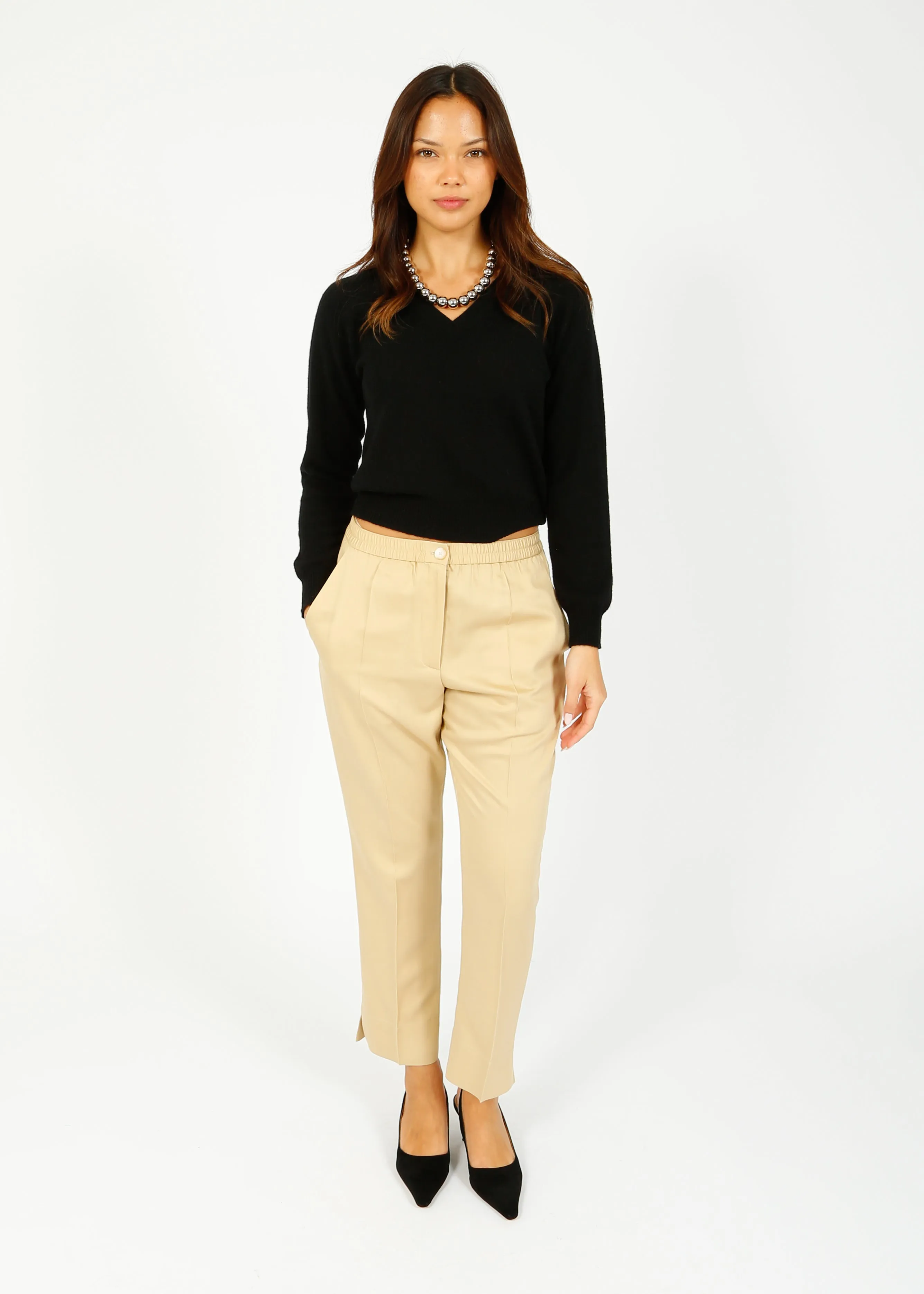JU Crop Vee in Black