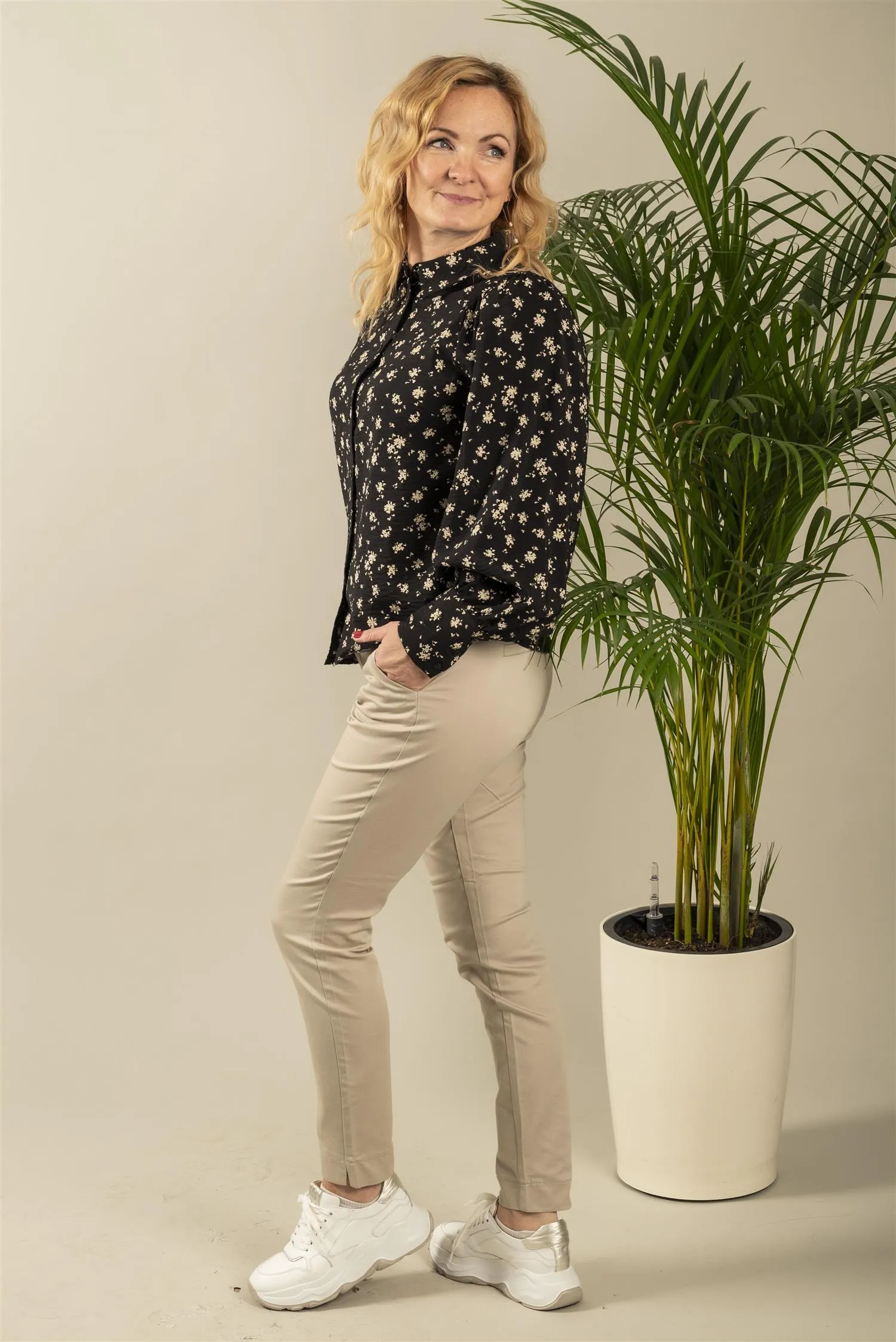KAlea 7/8 Chino Pant - Feather Gray