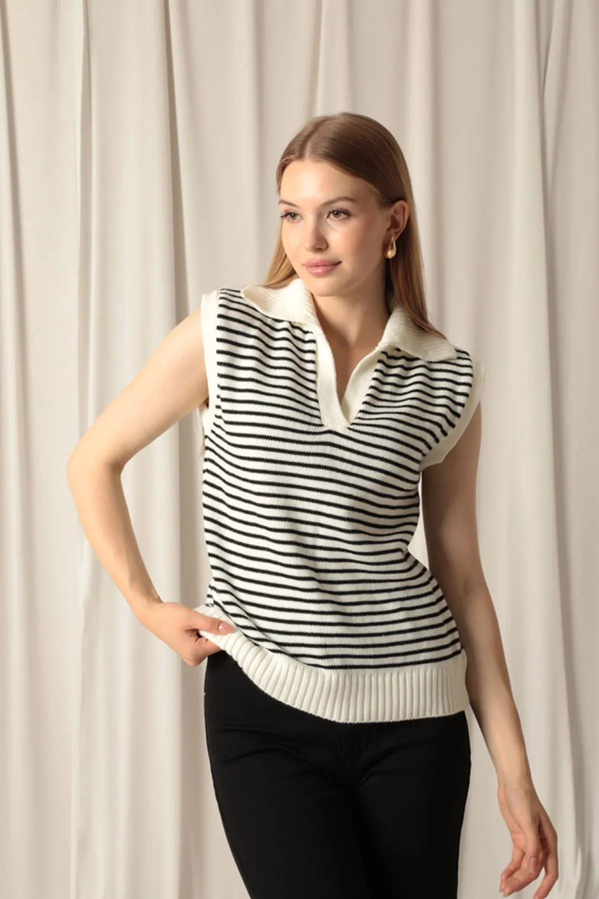 KKT Knitwear Fabric Striped Women's Crop Ecru Sweater - Plymouth