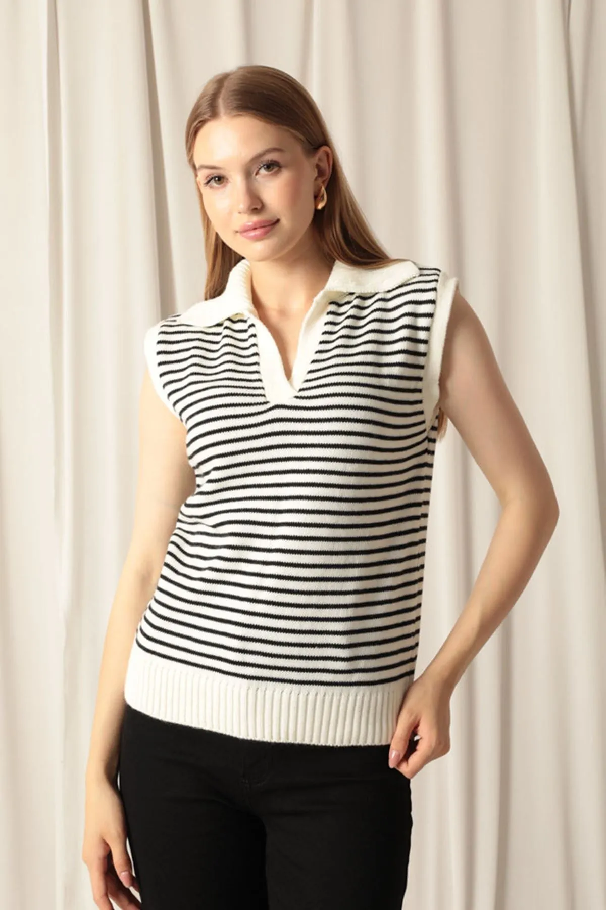 KKT Knitwear Fabric Striped Women's Crop Ecru Sweater - Plymouth