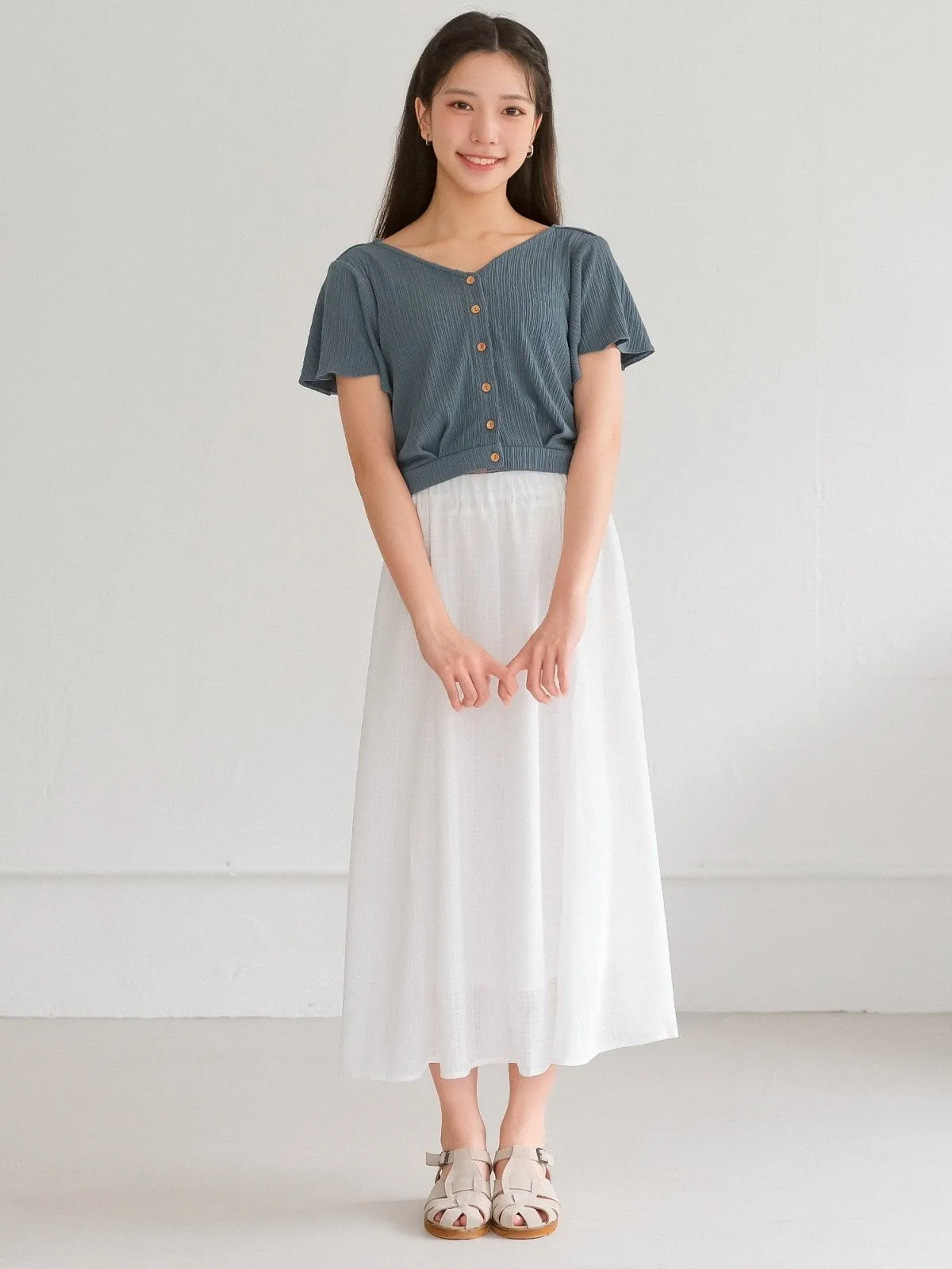 Rihu Ruffle Sleeve Crop Top*
