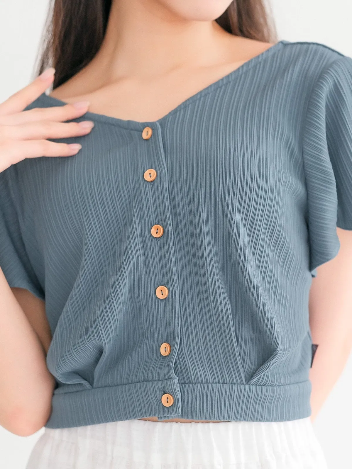 Rihu Ruffle Sleeve Crop Top*