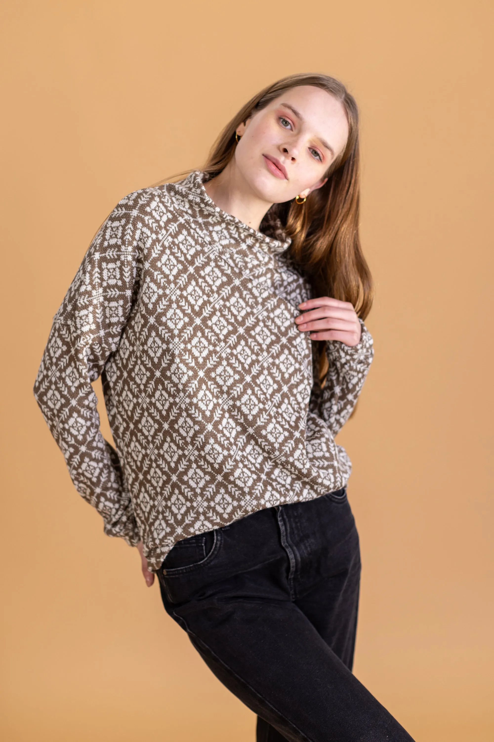 Sweater Zoey Knit Grandiose Brown.
