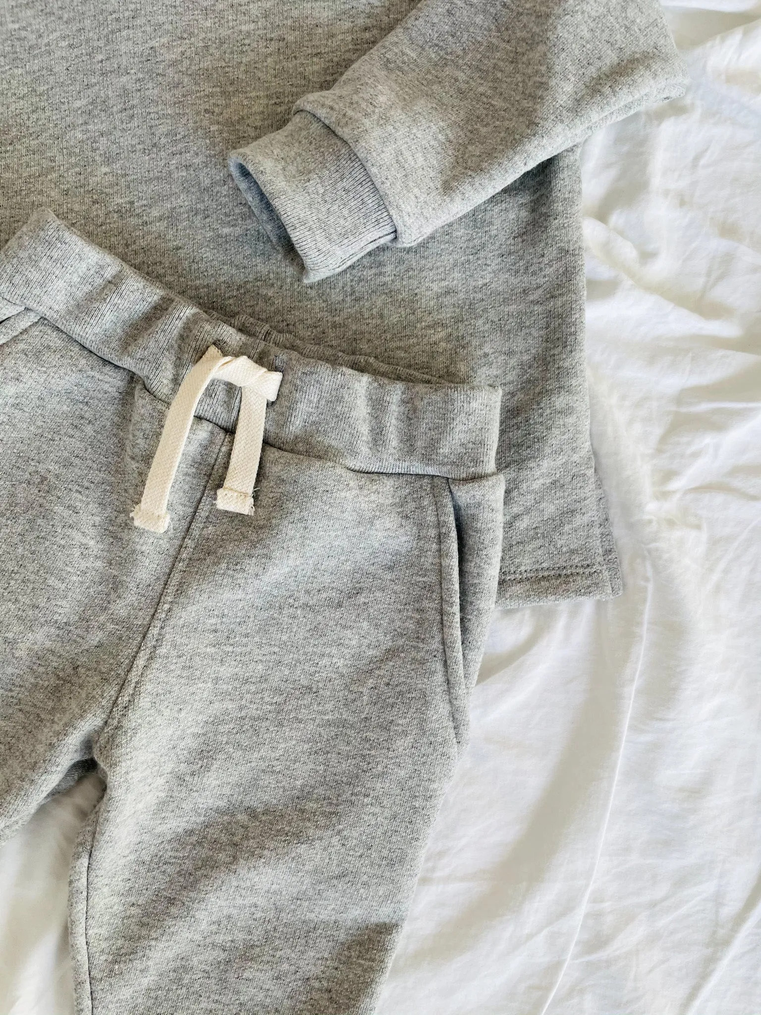 Unisex Fleece Sweatpants - Heather Grey