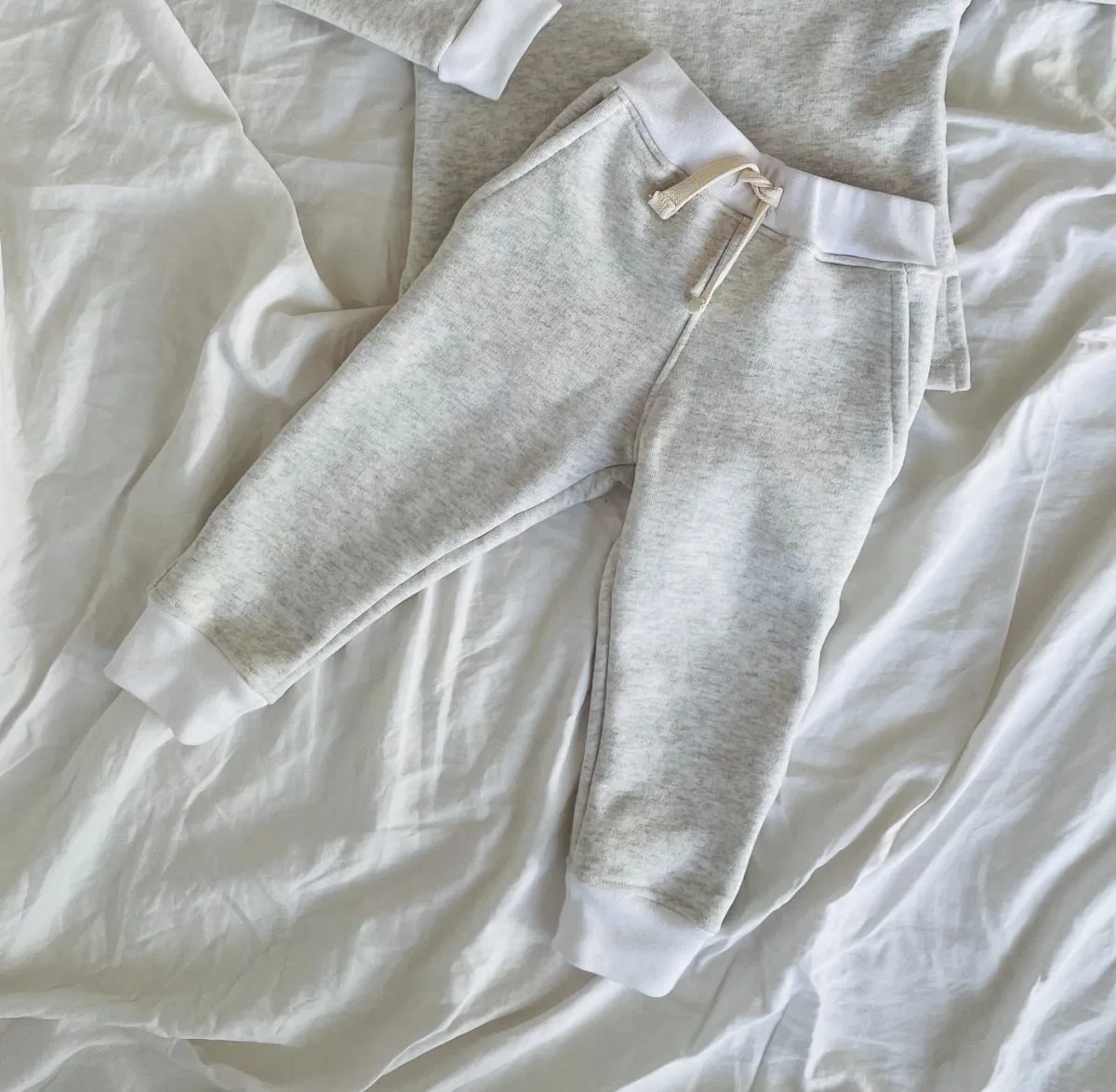 Unisex Fleece Sweatpants - Oatmeal