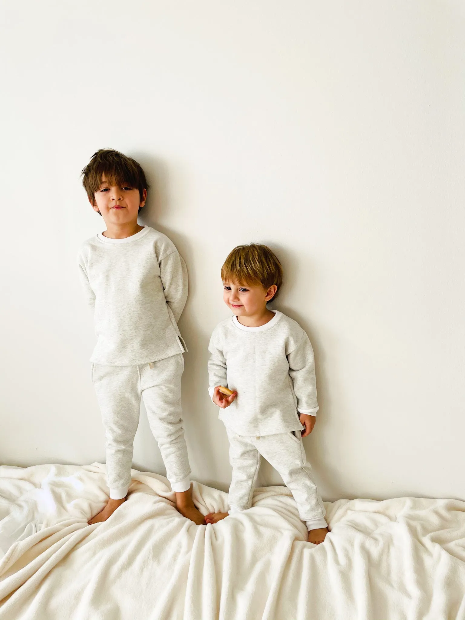 Unisex Fleece Sweatpants - Oatmeal